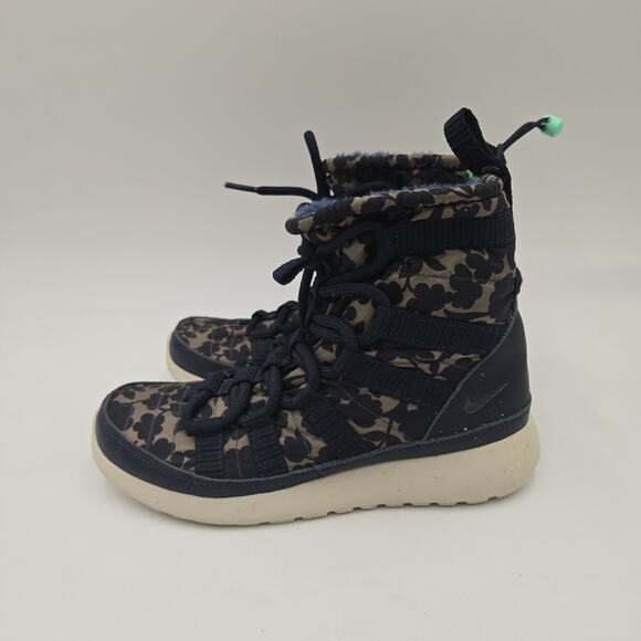 Nike Roshe One Liberty Women's Sneaker Boots 6 M Fur Lined Tan Blue Floral - Picture 3 of 6